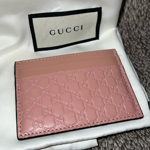 Gucci Accessories - EUC Gucci Blush Pink Monogram Embossed Calfskin Leather Cardholder